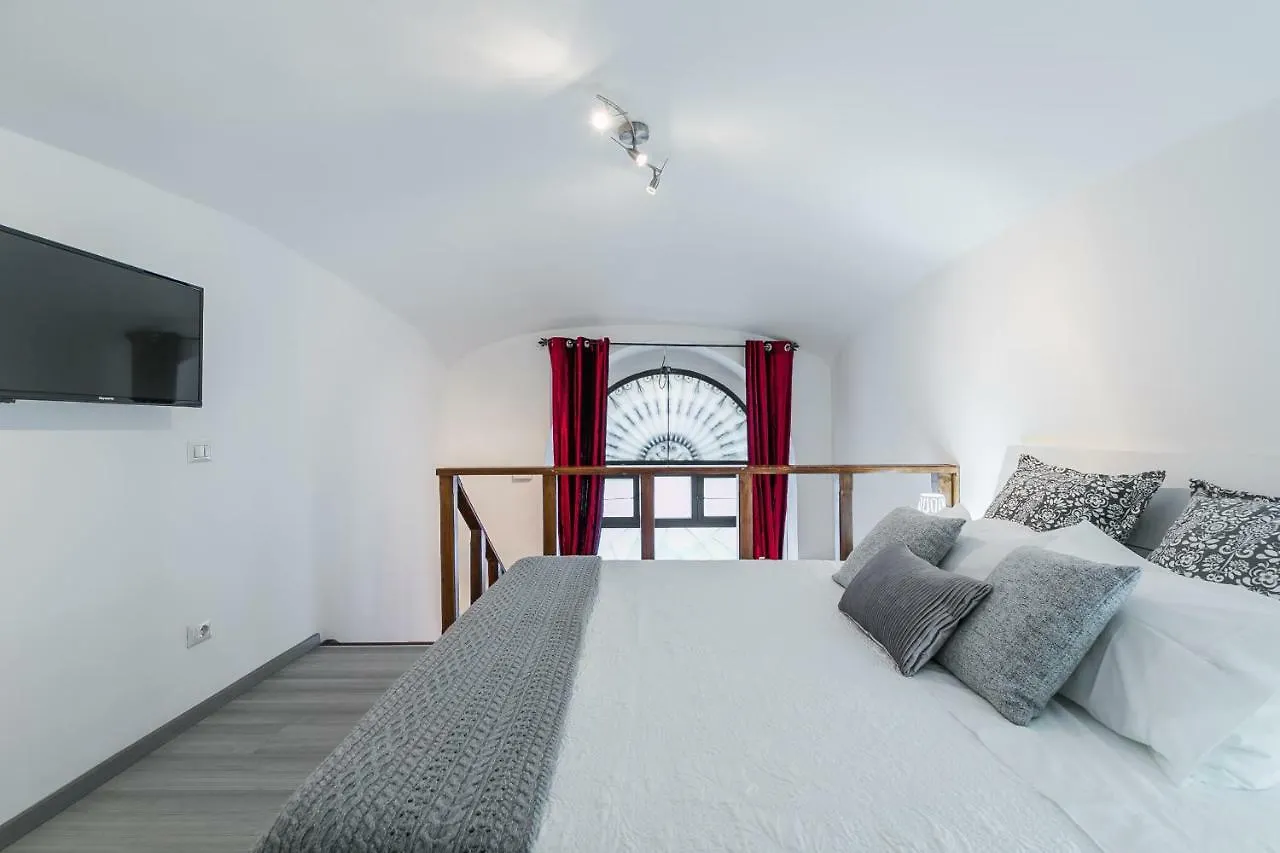 Lägenhet Diana Romantic Loft